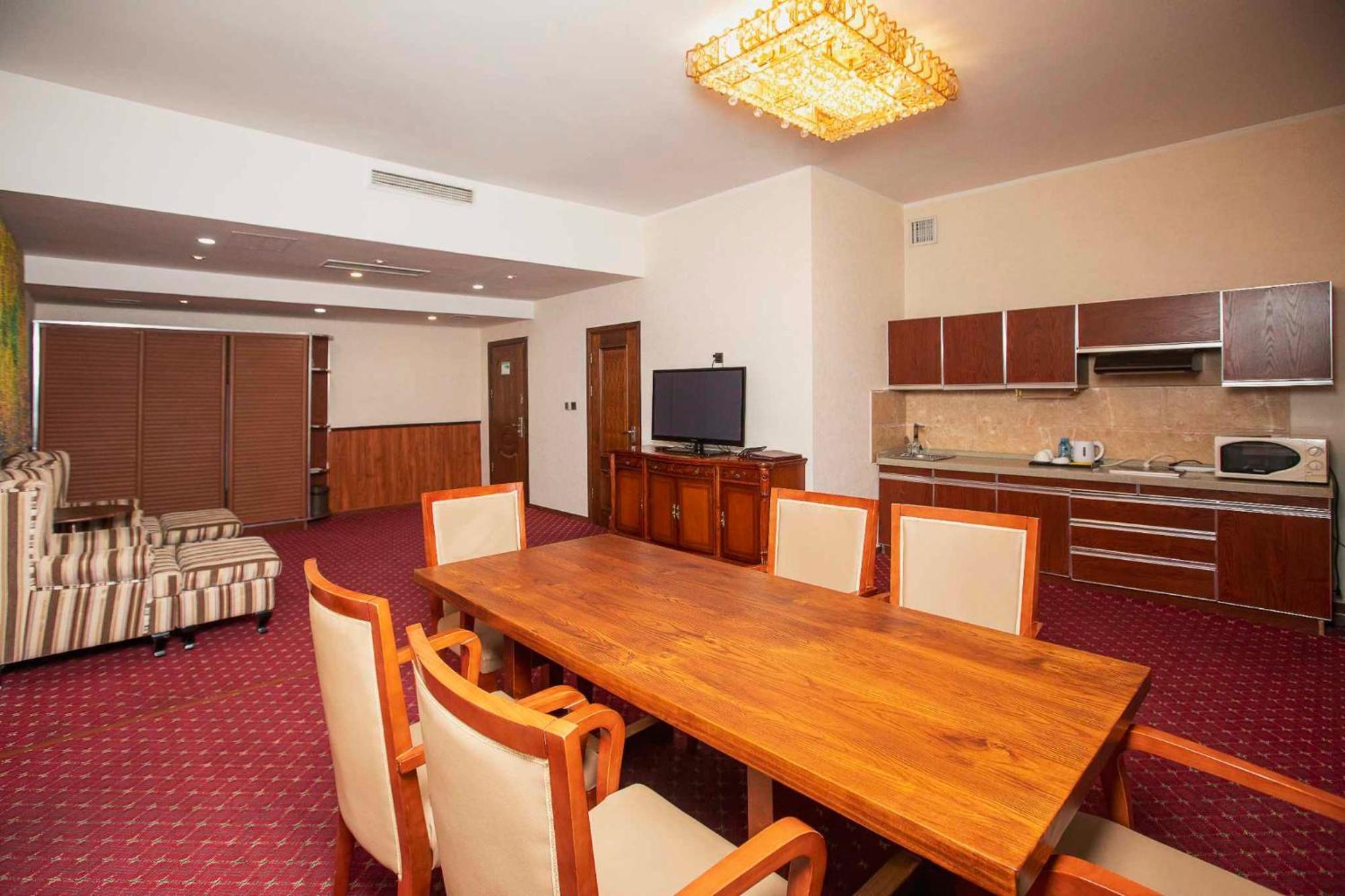 Ub City Hotel อูลานบาตอร์ ภายนอก รูปภาพ