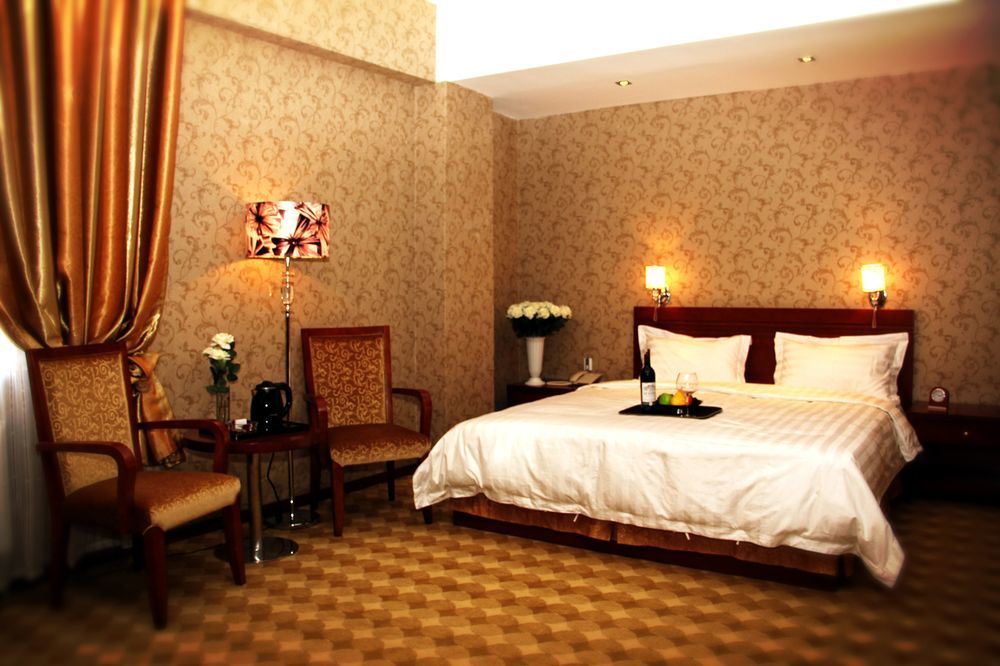 Ub City Hotel อูลานบาตอร์ ภายนอก รูปภาพ