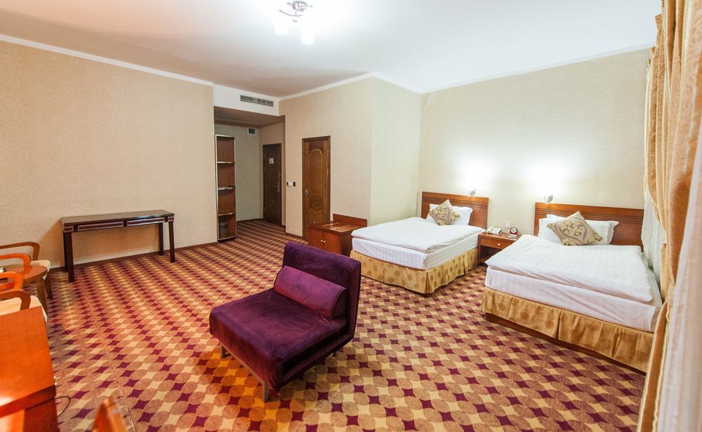 Ub City Hotel อูลานบาตอร์ ภายนอก รูปภาพ