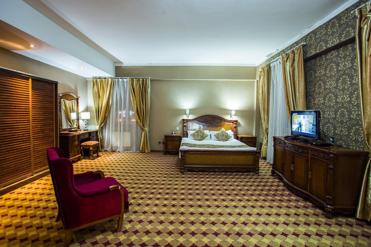 Ub City Hotel อูลานบาตอร์ ภายนอก รูปภาพ